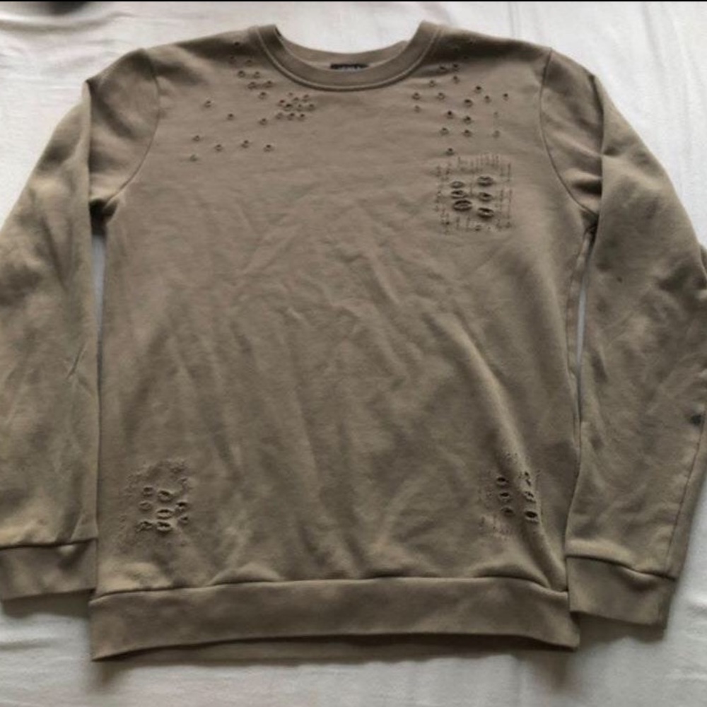 forever 21 // distressed tee